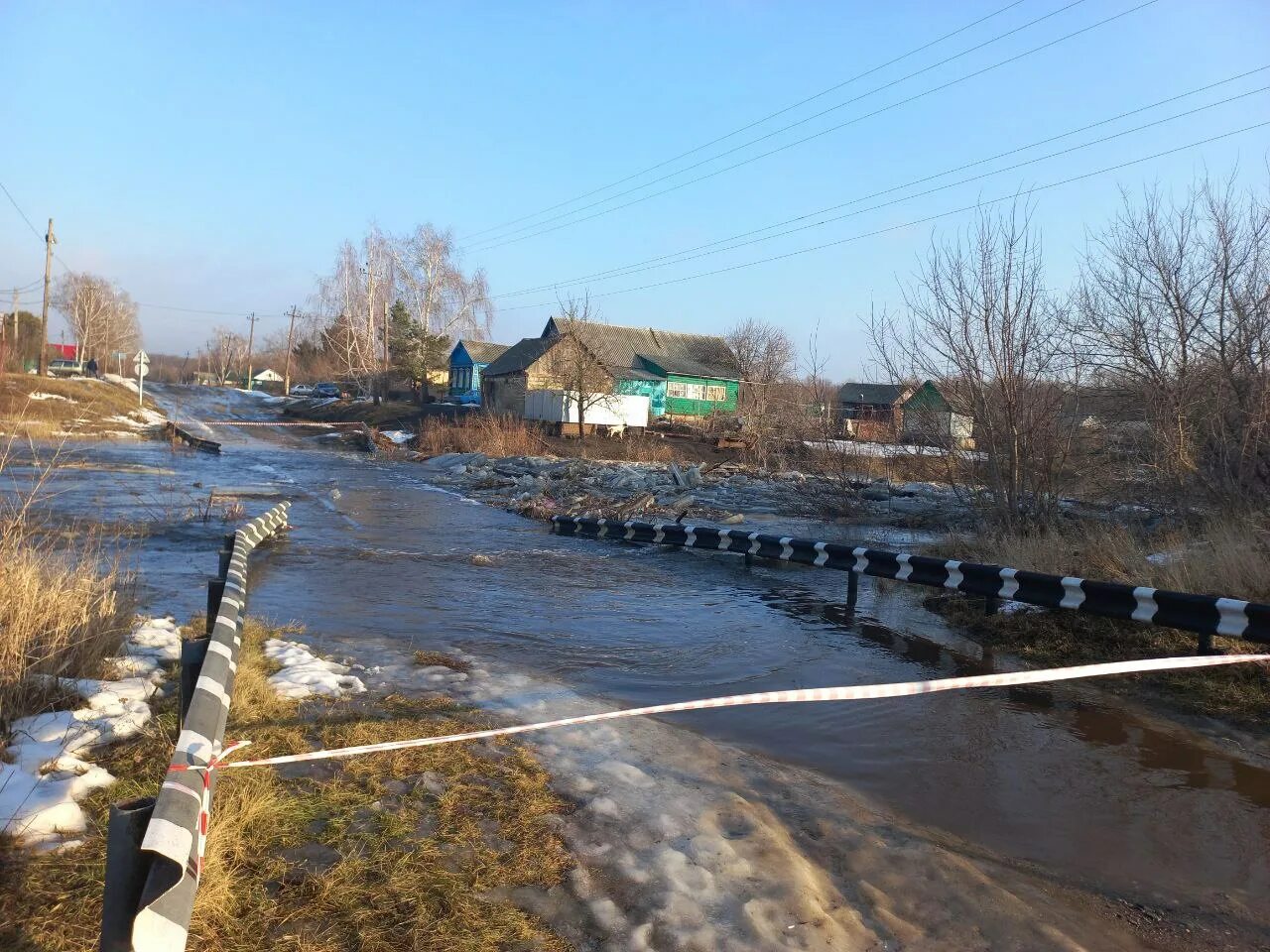 Паводок новоузенск. Паводок в Саратовской области 2023. Паводок в Петровске Саратовской области. Половодье Аткарск. Паводок Дергачи Саратовская область.