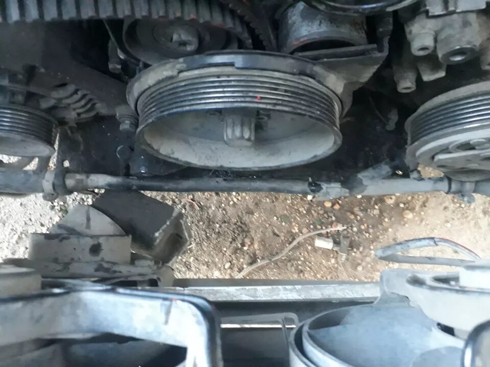 Ауди 100 2. Audi 100 замена помпы. Замена помпы ауди 100. Помпа ауди 100 с3. Замена помпы ауди 100.