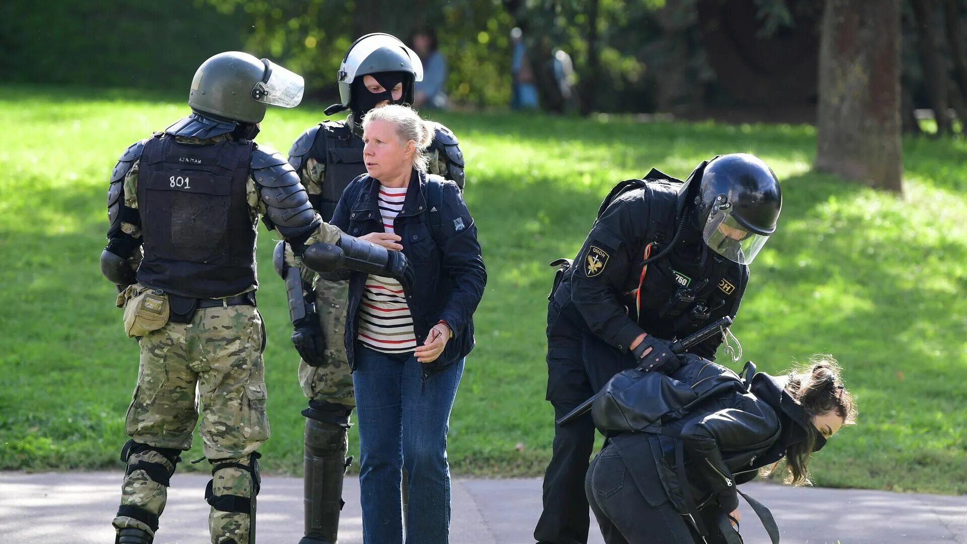 Силовики Беларуси. Протесты в Беларуси 2020. Россияне дебоширят в Беларуси.