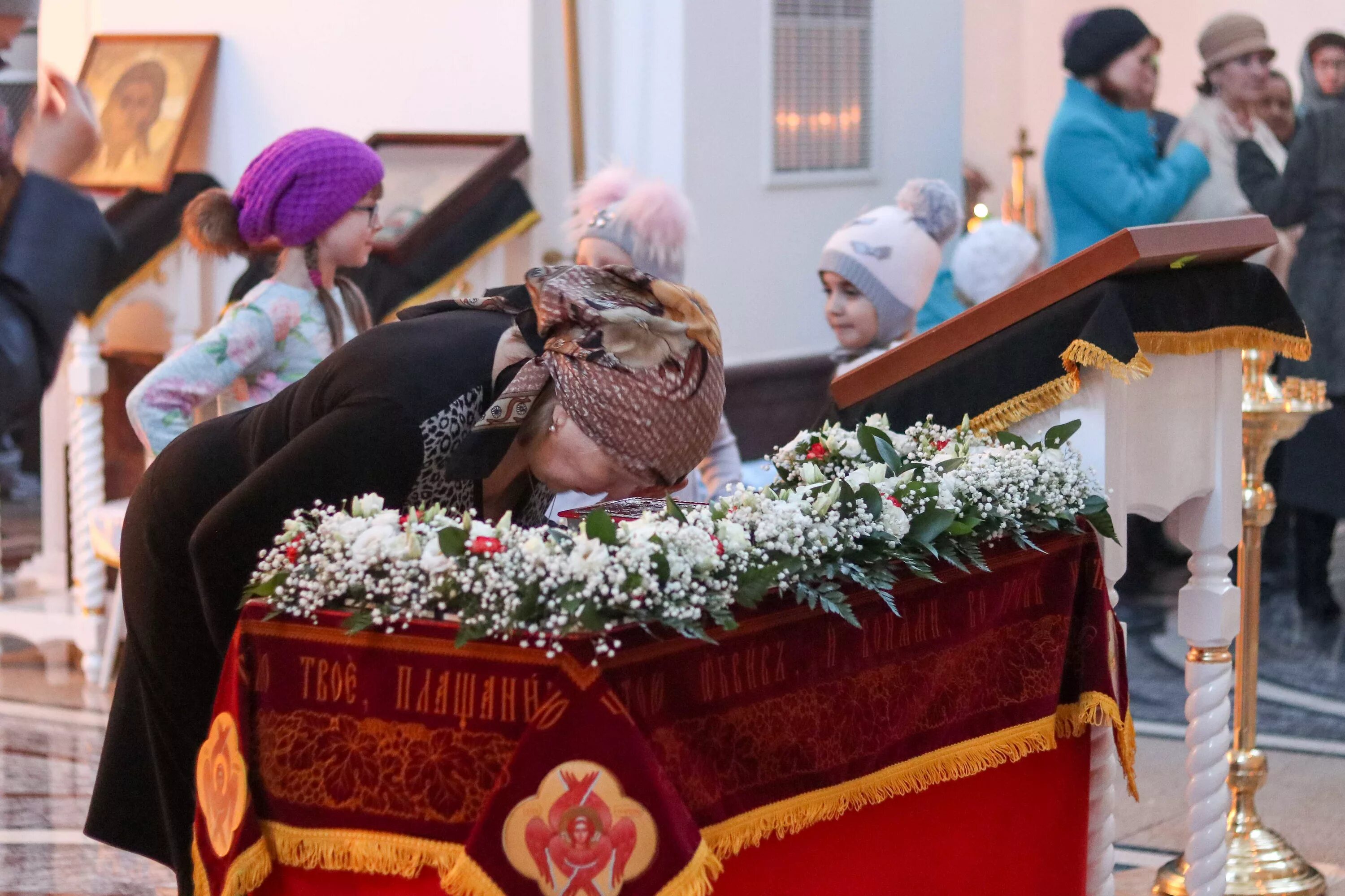 погребение в сидячем положении архиепископа