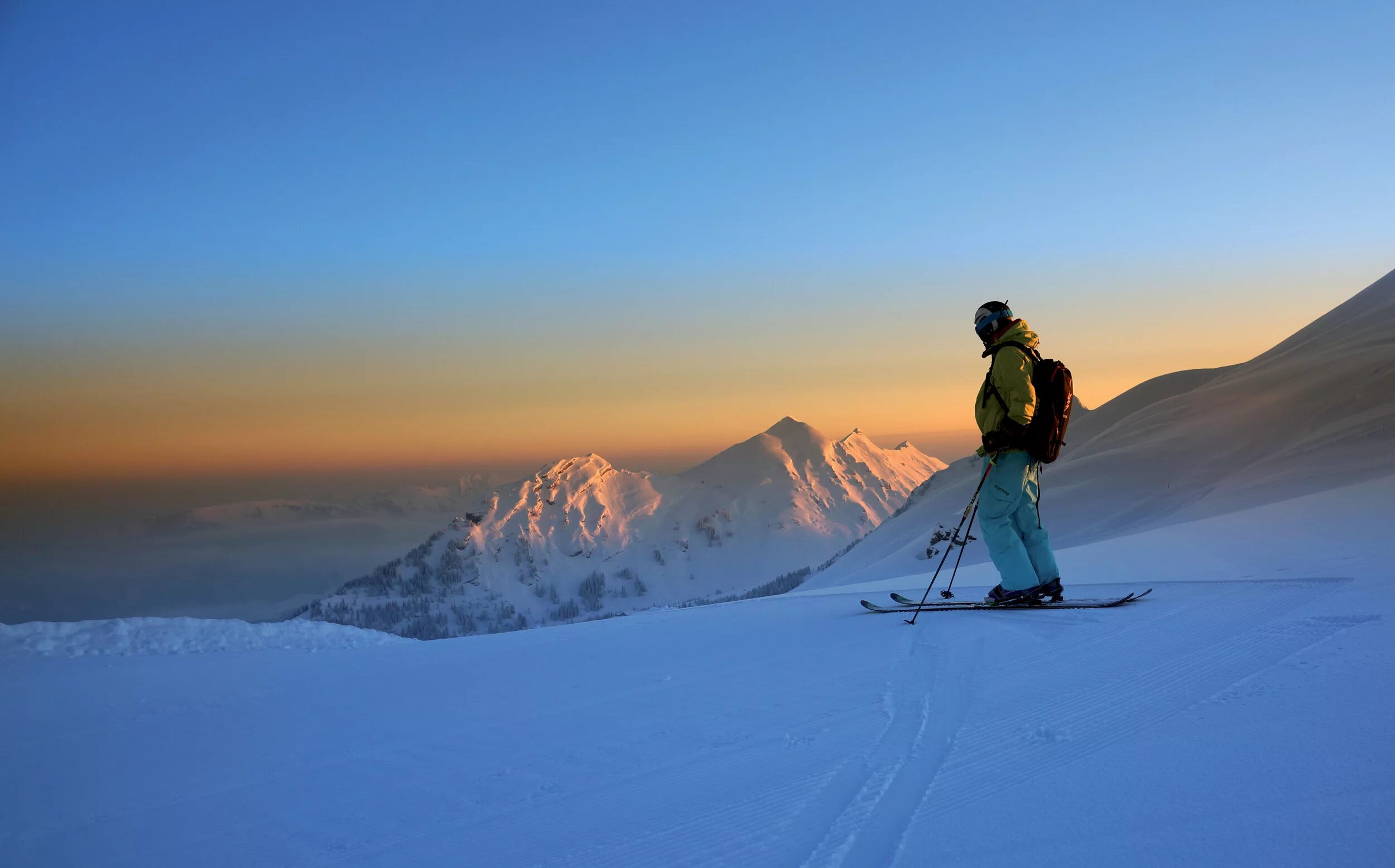 Ski adventure. Горнолыжный туризм в прозе. Fiss ladis горнолыжный курорт. Пухтолова гора горнолыжный курорт. Горнолыжный склон силуэт.