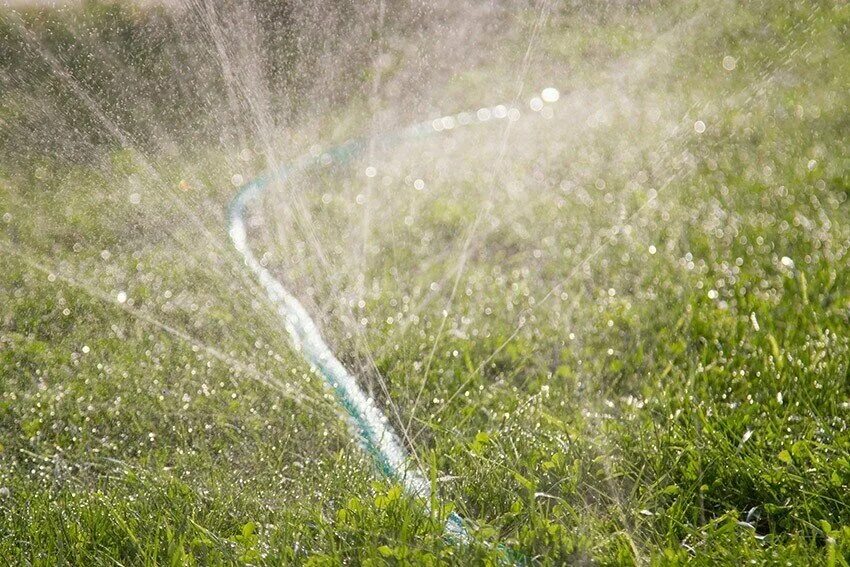 Гринда шланг поливочный. Перфорированный шланг дождеватель. Шланг дождеватель grinda. 000. Шланг-дождеватель gardena зеленый 7,5 м.