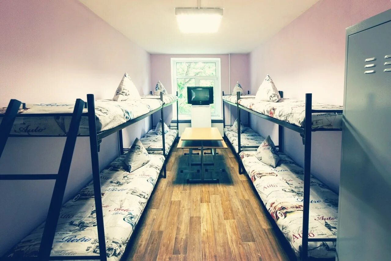 университетское общежитие. обще житие. обще житие. общага в москве. студенты в общежитии.