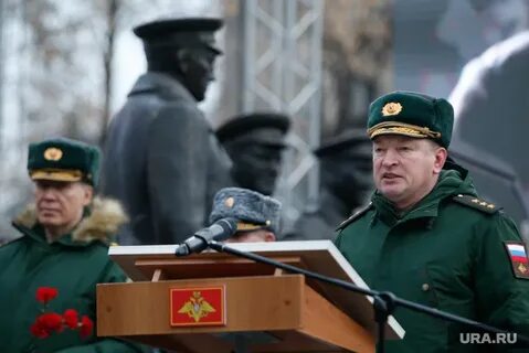 Командующий армией центр