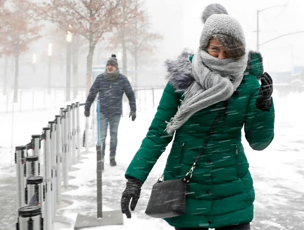 Left in cold. Look для мокрого снега. Left in cold. Leave cold. Группа cold.