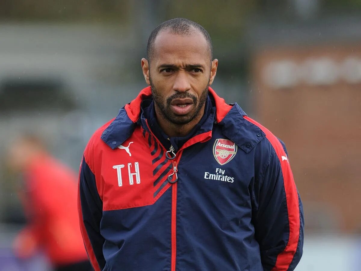 Анри арсенал. Тьерри анри фото. thierry henry juventus. henry arsenal. тьерри.