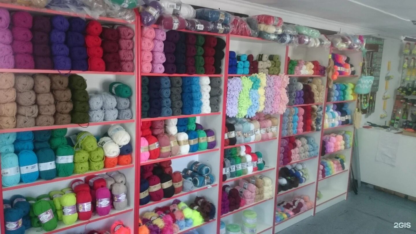 ул измайловская д 5 магазин пряжи. магазин пряжи мурманск. магазин пряжи мурманск. стеллажи для магазина пряжи. витрина магазина пряжи.
