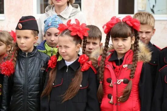 Гулькевичи школа 14. Школа венцы. Техникум венцы заря. Школа венцы. Школа 13 венцы.