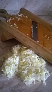 Шинкуем капусту шинковкой ручной