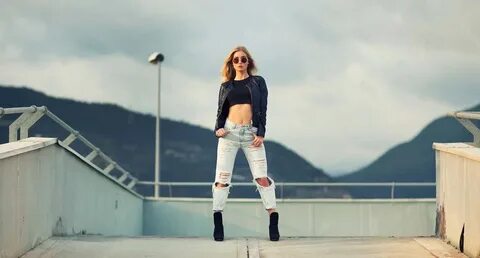 Девочка в джинсах песня