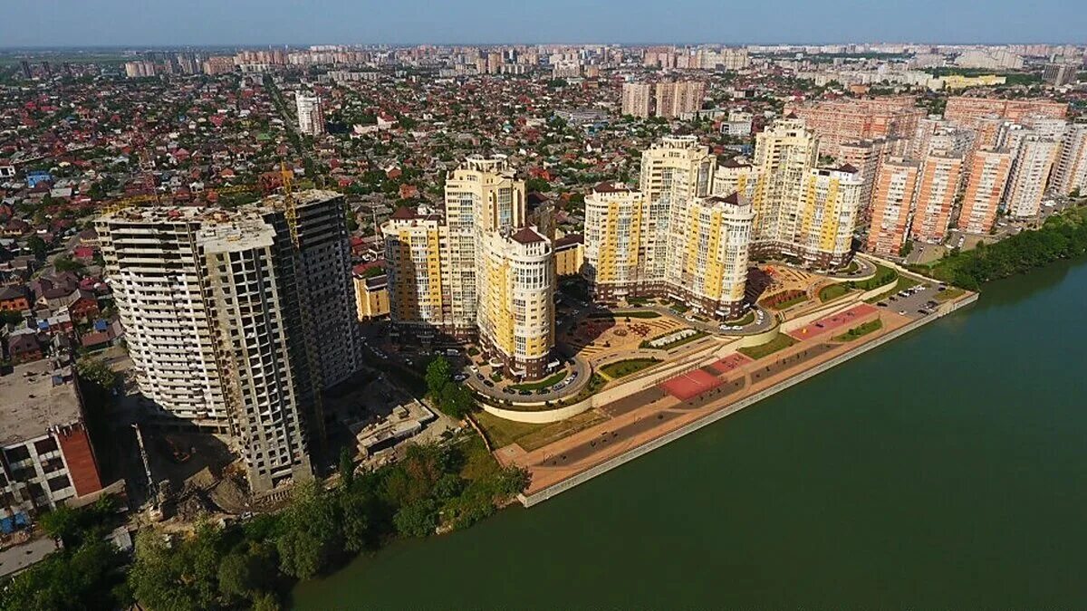 Центральный округ районы краснодара. Адмирал кубанская набережная. Адмирал кубанская набережная. Центральный мкр краснодар. Центральный районный краснодара.