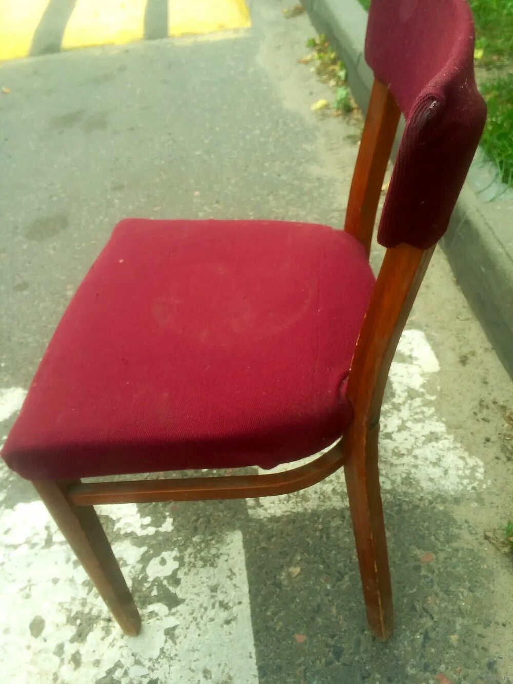 Советский стул. Стулья советские деревянные. Советские пружинные стулья. Красный Советский стул.