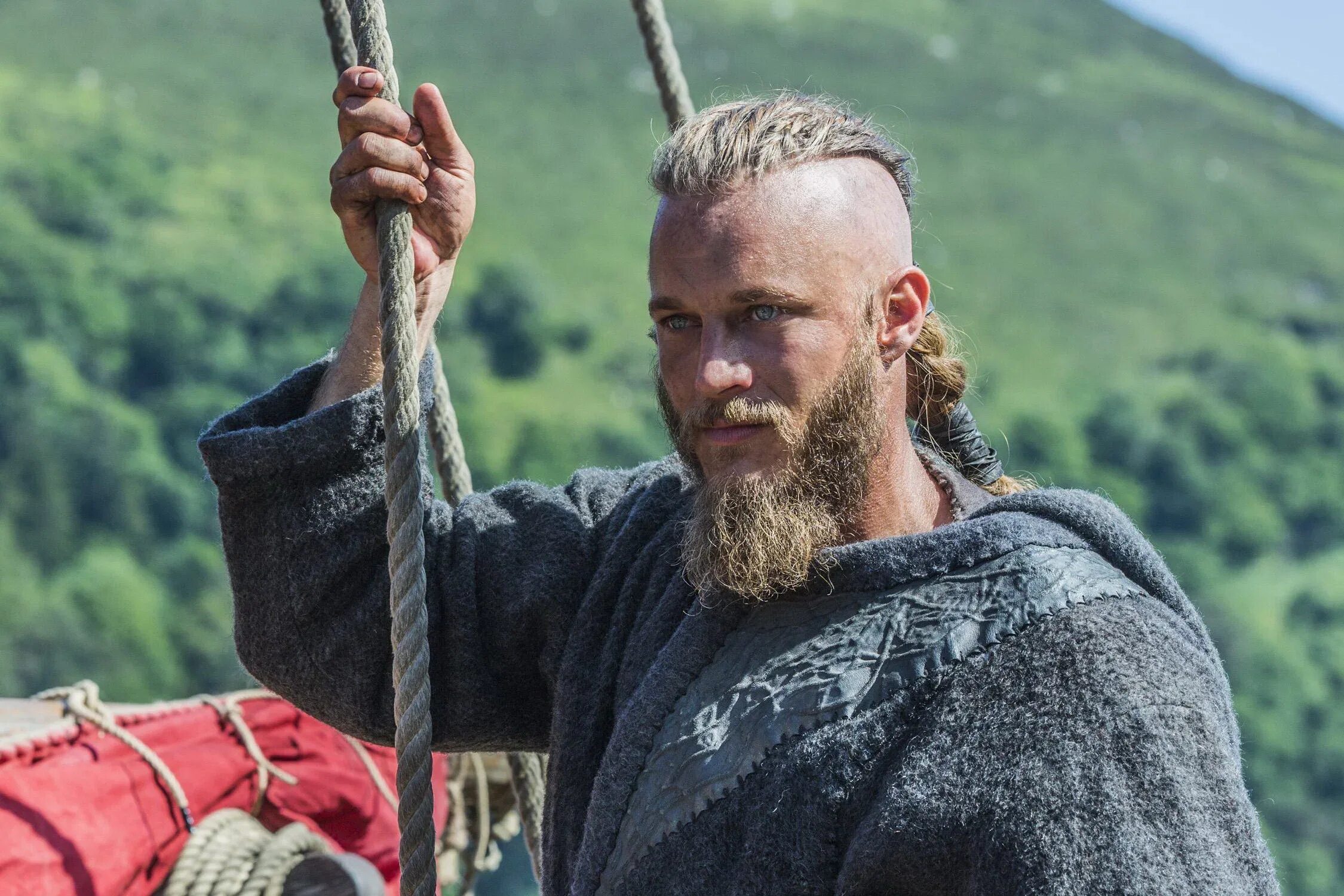 том хоппер викинги. Vikinglar ozga. рагнар лодброк. рагнар лодброк викинги. рагнар лодброк вальхалла.