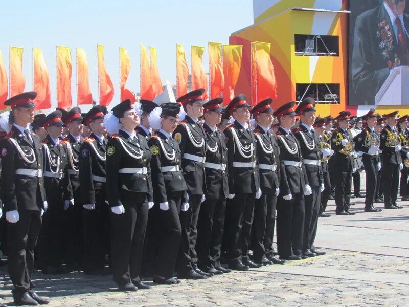 Кадетский парад. Курсанты на параде. Парад кадет знак.