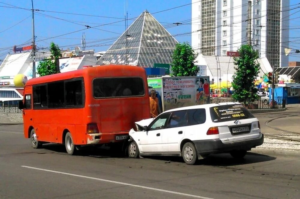 Автобусы Улан-Удэ. Автобус МАЗ Улан Удэ. Улан-Удэ Калашникова автобус. Маршрутки Улан-Удэ. Иномарки улан удэ