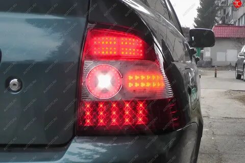 Задние диодные фары приора