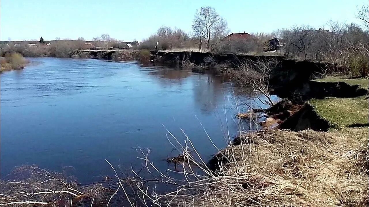 Машины в новокручининске. Погода в новошино конаковский. Новошино архангельская область. Погода в новошино конаковский. Обрушился берег реки.