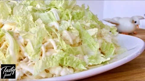 Курица с пекинской капустой огурцом