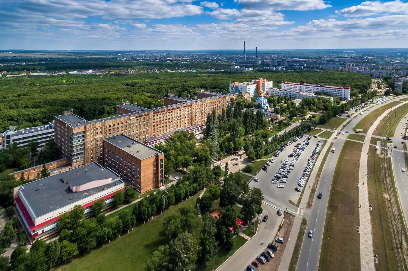 Самарская областная клиническая больница им. в. д. Середавина. Областная клиническая Самара. Самара Солнечный город. Середавина Самара вид сверху. Самарская областная клиническая больница no 2