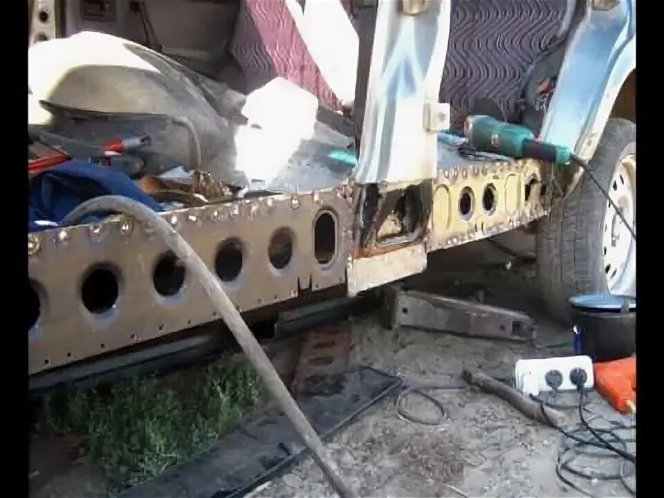 Усилитель порога пассат б3. Усилитель порога своими руками. Усилитель порога 2107. Усилитель порогов уаз 469. Пороги ваз 2106.