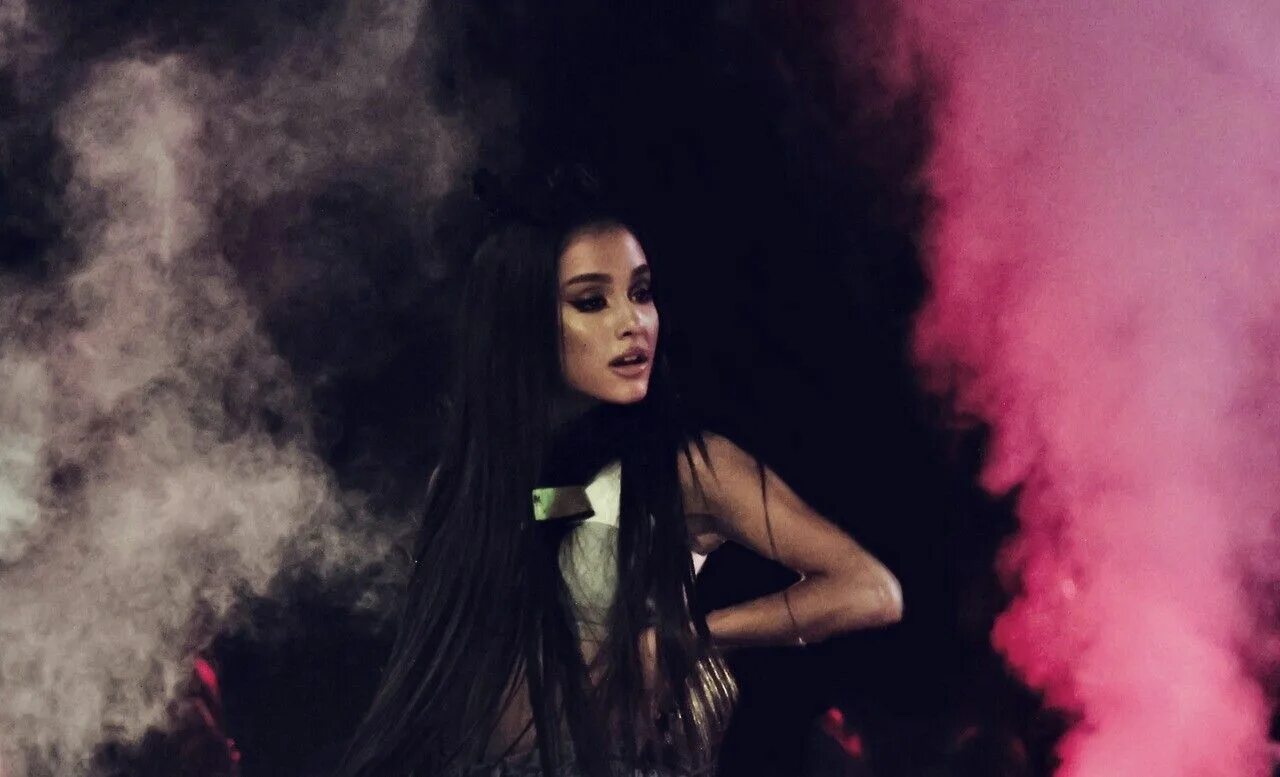 Are dangerous women. Ariana grande Dangerous woman Tour. Ariana grande aesthetic.