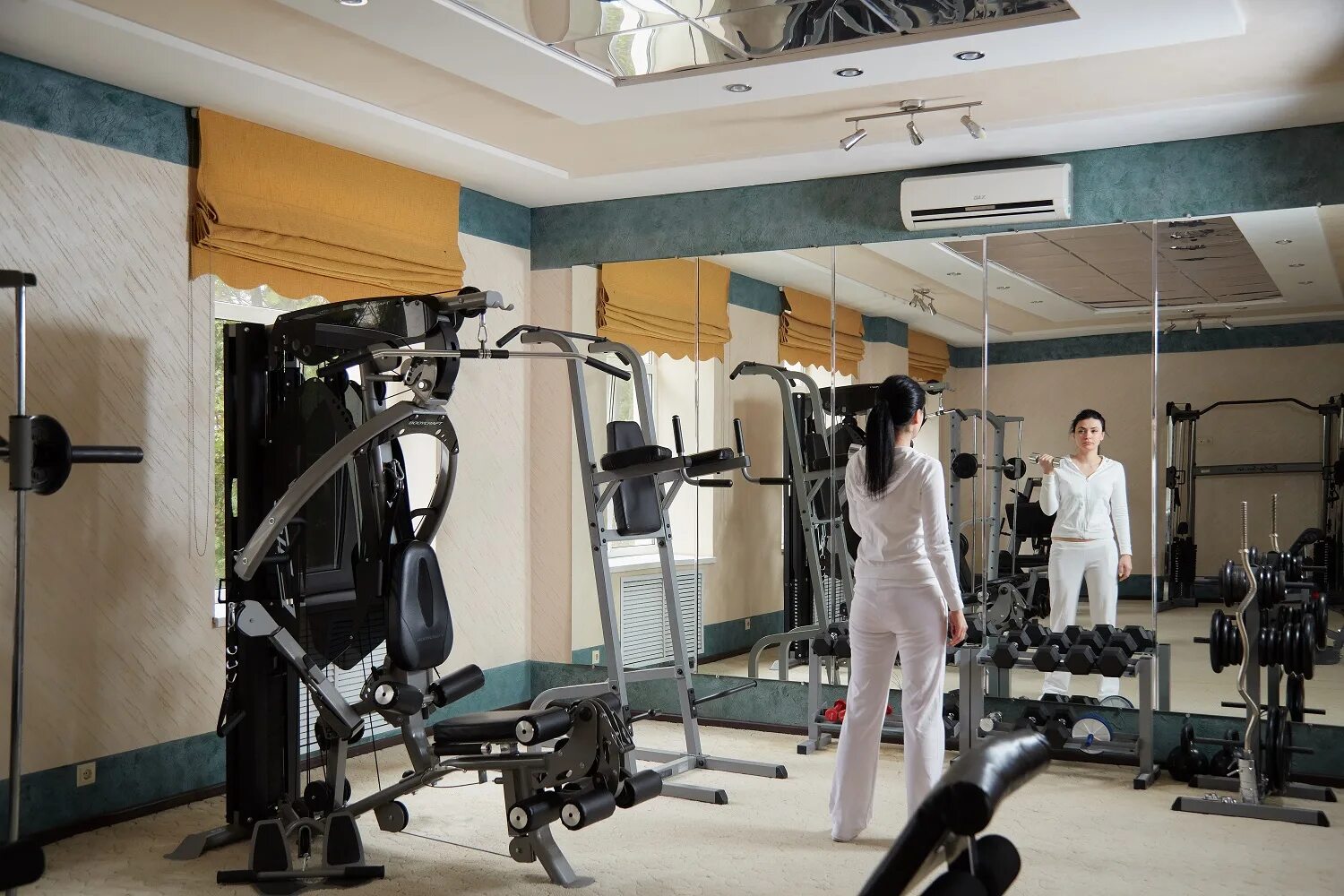 Санаторий заря управления делами президента рф. Кисловодск заря управделами президента. Спортзал кисловодск. Спортзал кисловодск. Володарского, 12, кисловодск.