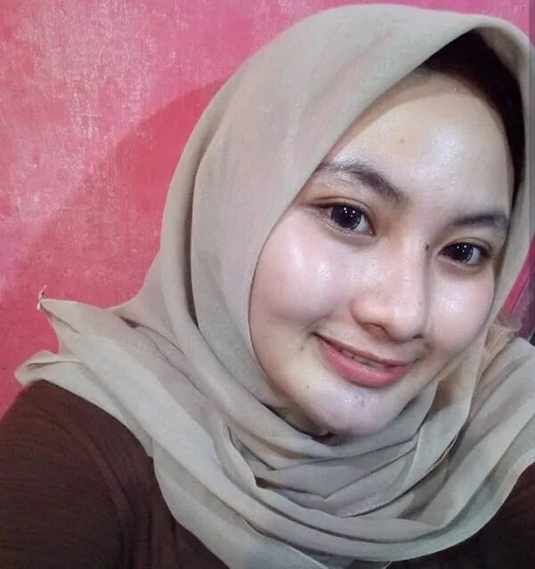 63. Jilbab nyepong. Crot mulut. Индонезийские девушки в хиджабе cumshot. Crotin muka jilbab.