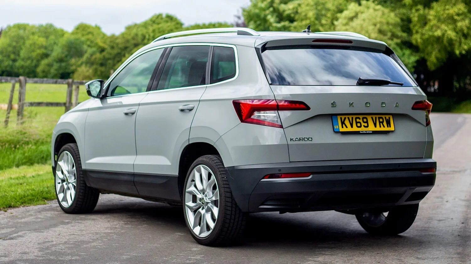 Карок из китая. Skoda karoq 2025. шкода карок 2025. skoda karoq 2017. skoda karoq active.