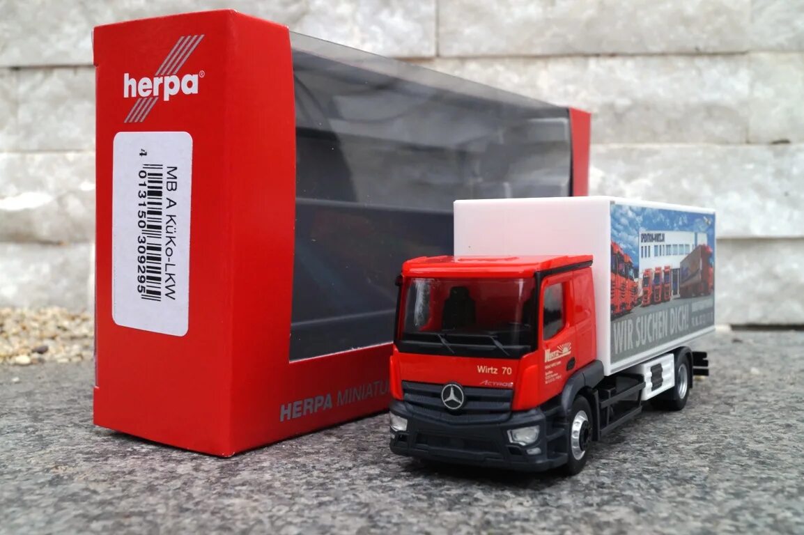 Автомобили 1 87. КАМАЗ 1:87herpa. Грузовики Herpa 1l87. Мусоровоз Herpa 1:87. Herpa 1:87 экскаватор.