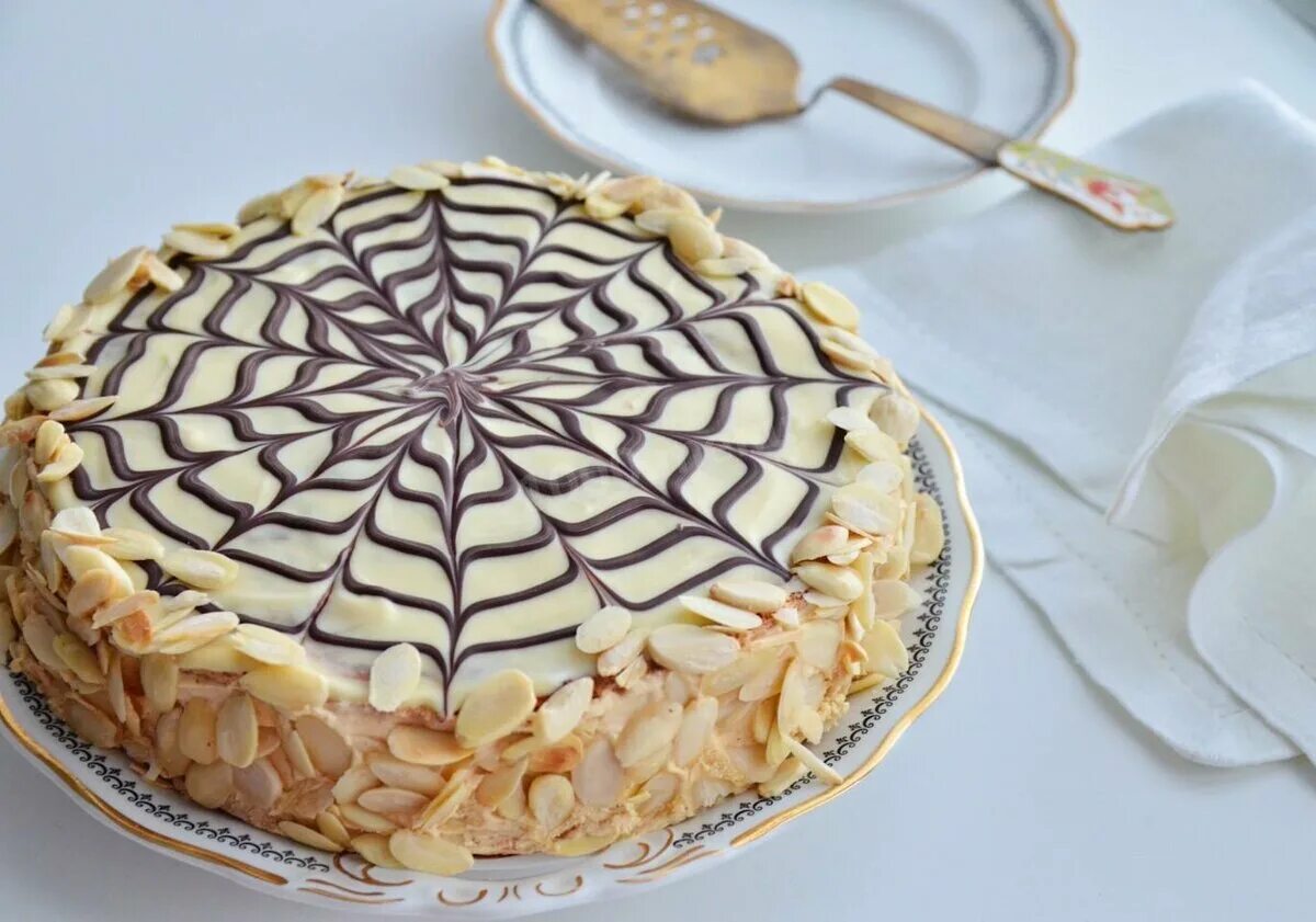 Как сделать паутинку на торте. Торт эстерхази шоколадный. Как сделать паутинку на торте. Эстерхази паутинка. Как сделать паутинку на торте.