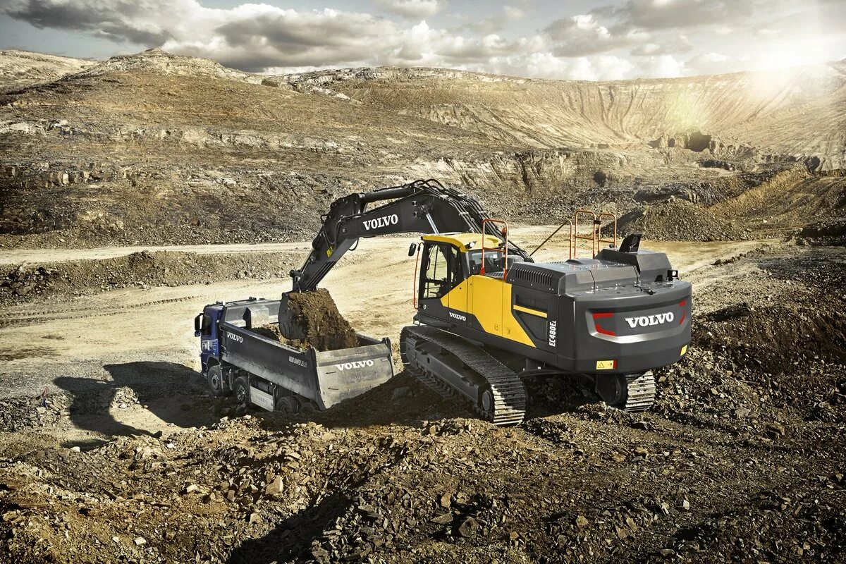 Volvo ec480. Вольво 2020 экскаватор. Вольво 3600 экскаватор. Volvo ecr355e.