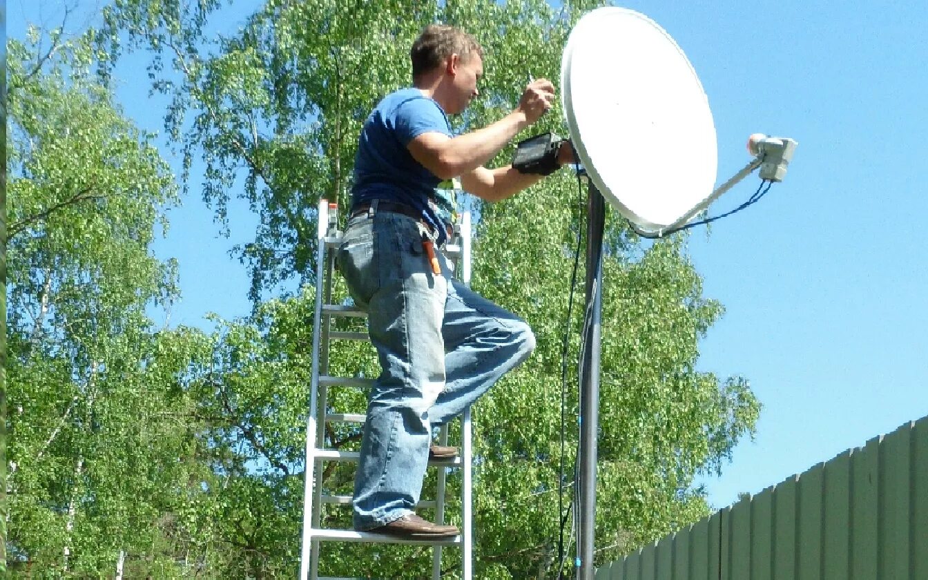 прямофокусная параболическая антенна. монтаж спутниковой антенны. монтаж спутниковой тарелки. установка и настройка спутниковых антенн глазов. установка и настройка спутниковых антенн глазов.