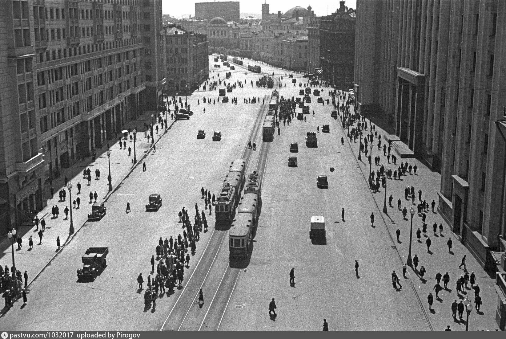 Ряд фотография. Гостиница Москва 1938. Москва 1938 год. Охотный ряд 1937. Охотный ряд 1939.