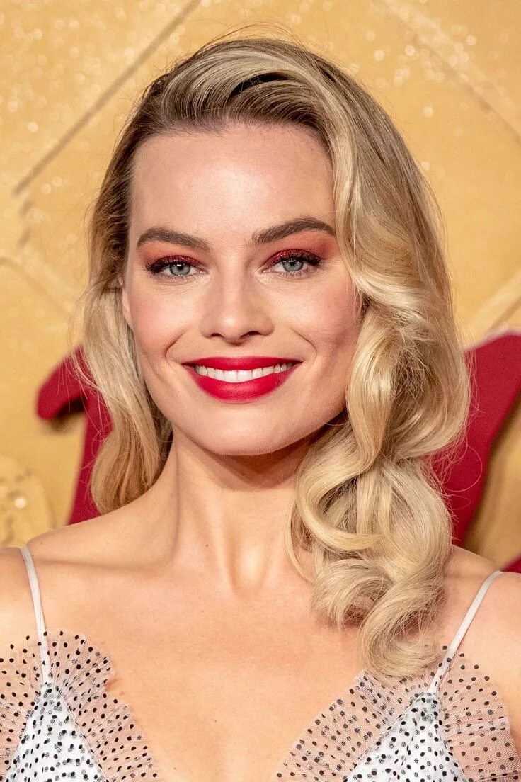 Марго робби. Марго Робби Margot Robbie. Марго Робби селфи. Марго Робби голливудская волна.