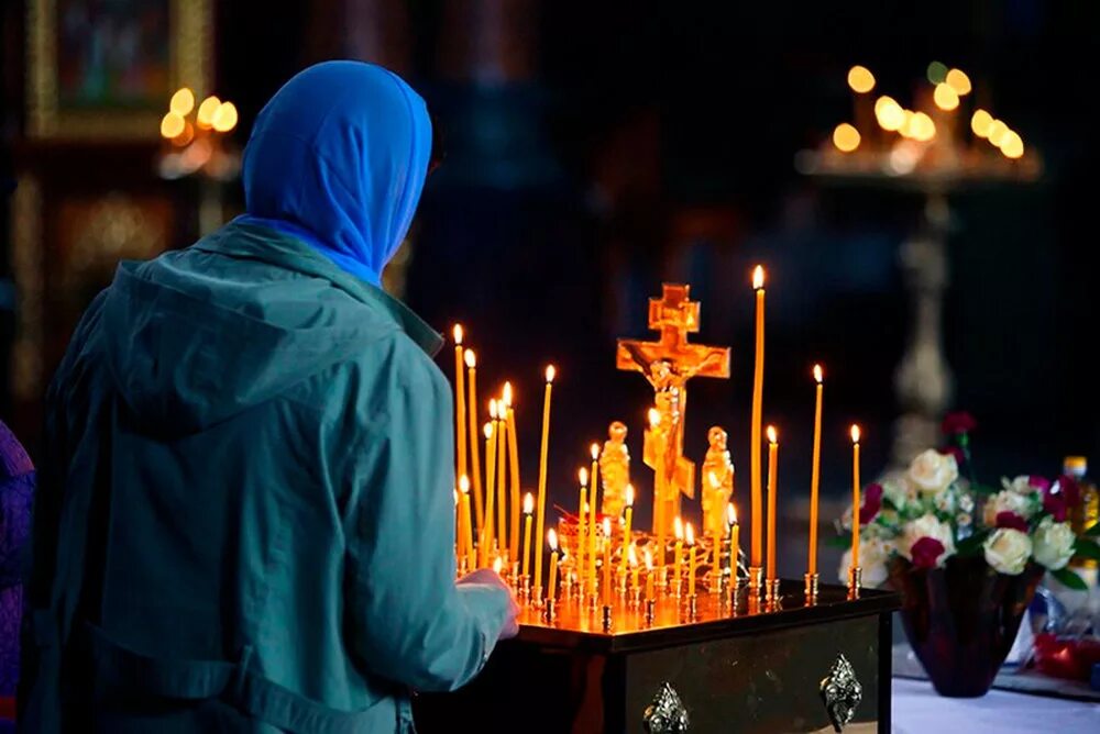Как помянуть родственников усопших. Поминовение усопших дмитриевская суббота. радоница панихида. радоница панихида храм.