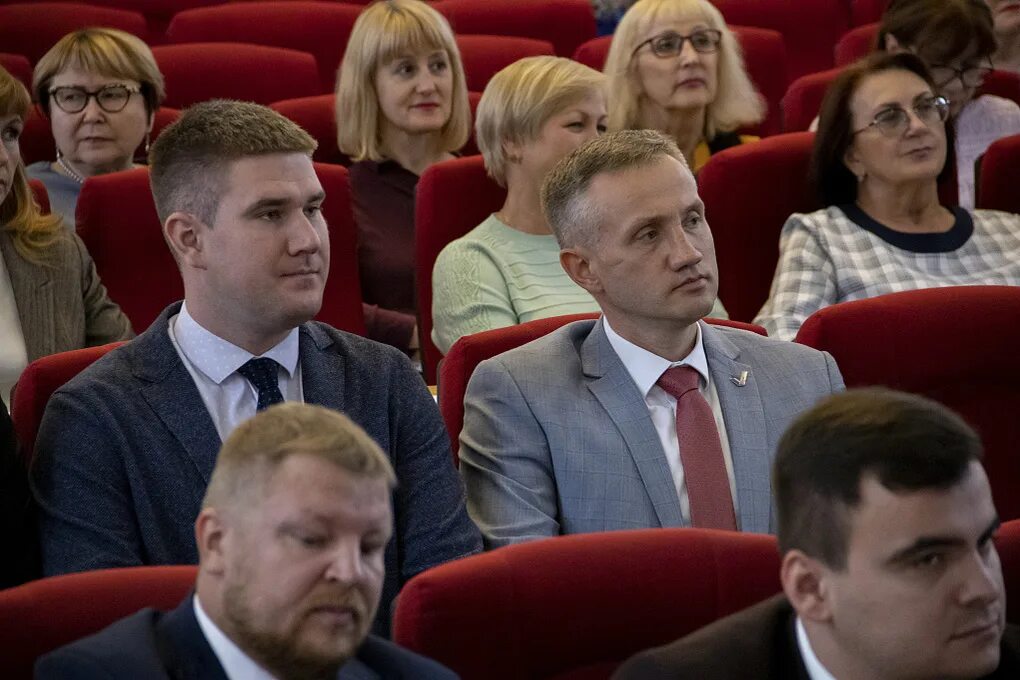 Депутаты хабаровской городской думы. Хабаровская городская дума. депутаты хабаровской краевой думы.