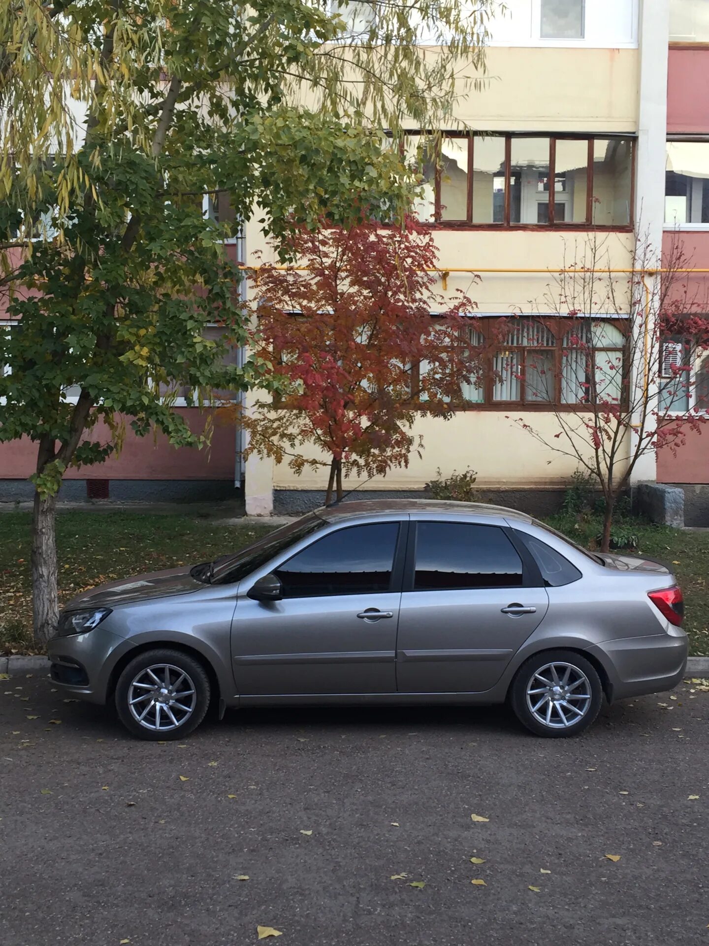 Гранта фл -70. Технорессор -50 гранта. Занижение -50 гранта седан. Гранта -90 занижение в круг. Занижение -50 гранта седан.