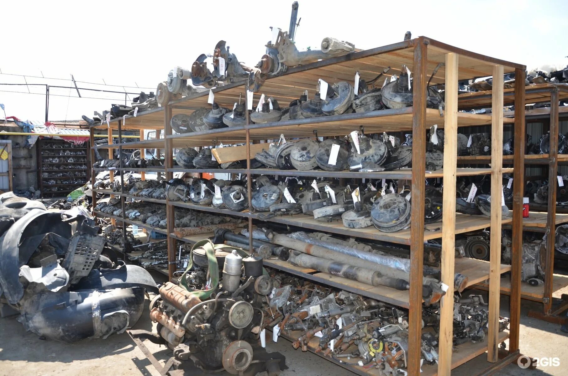 Кузов авто. Автозапчасти ваз. Авторазбор ваз. Детали машин. Запчасти машины.