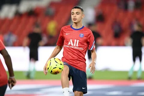 PSG Mercato: Chelsea Is Showing Interest in a Paris SG Youth Product Whose ...