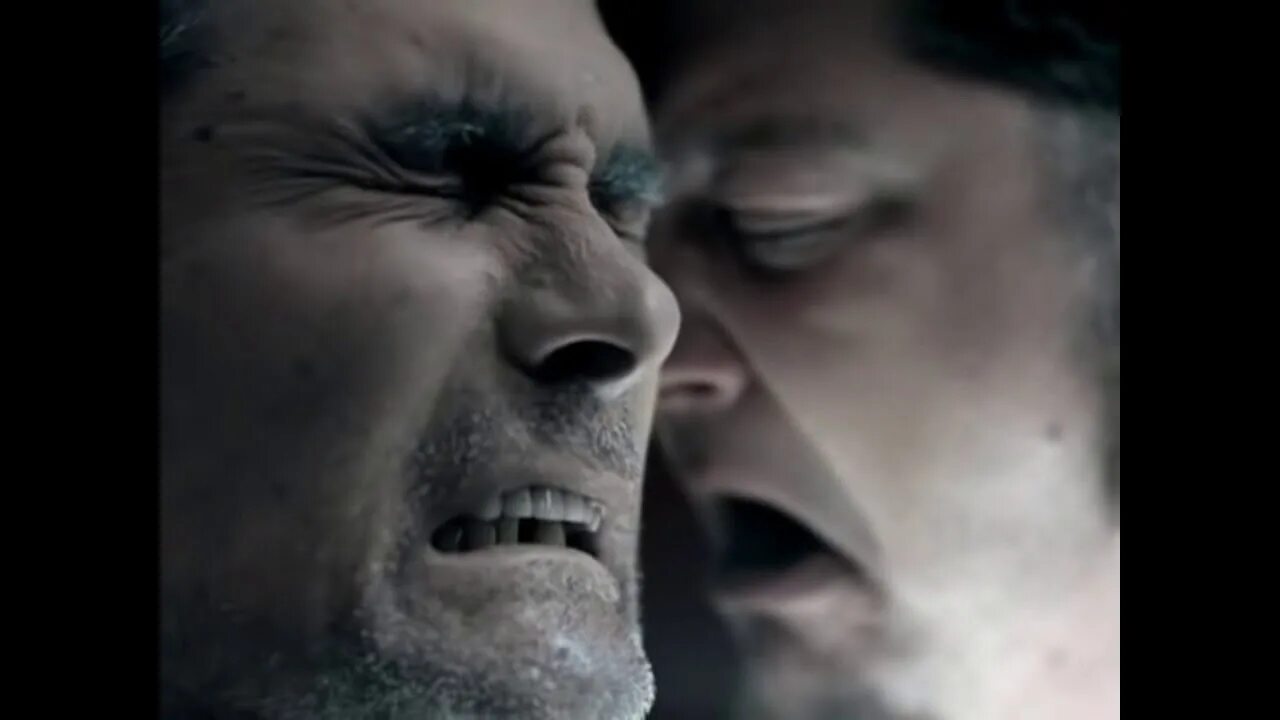 Let the body hit the. Drowning Pool bodies. Drowning Pool Let the bodies Hit the Floor. Дэйв Уильямс Drowning Pool. Drowning Pool bodies актер из клипа.