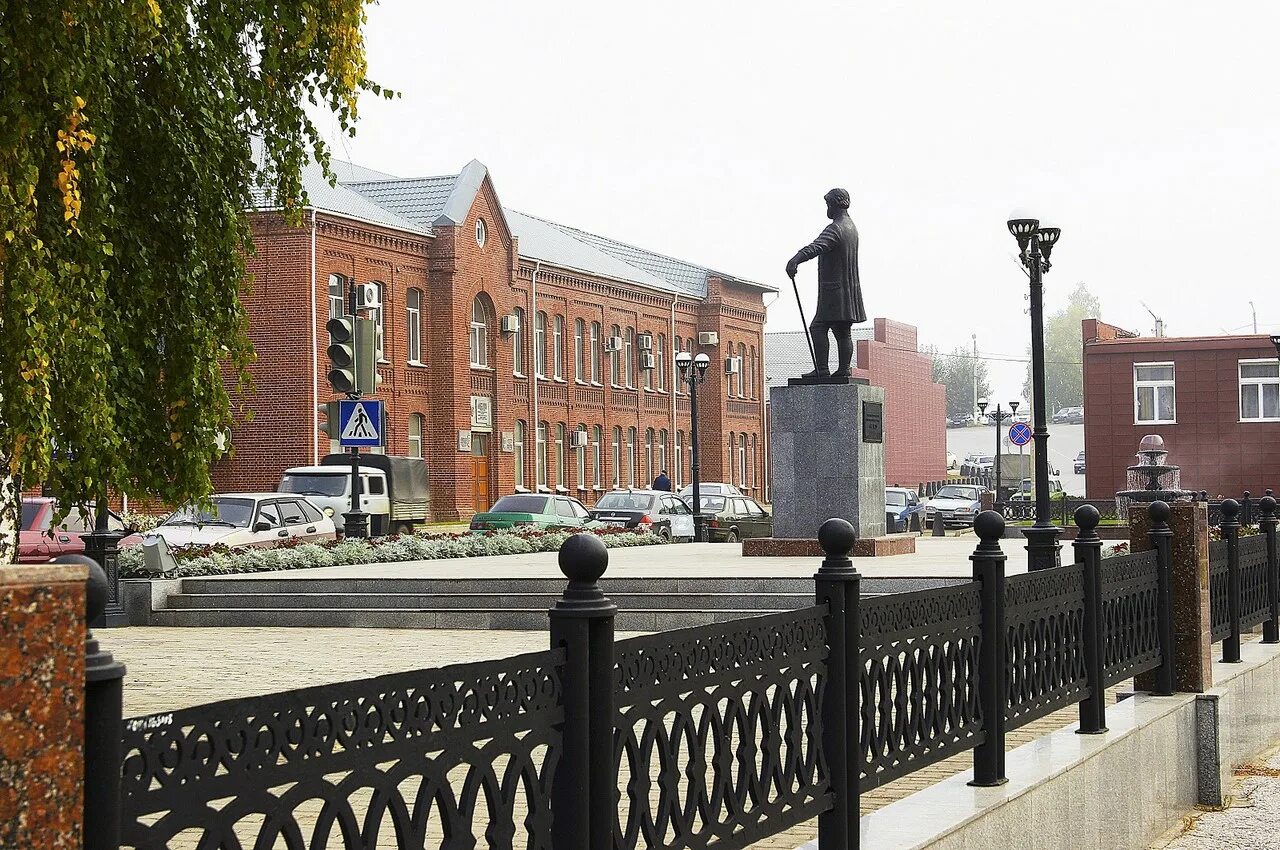 Памятник Твердышеву в Белорецке. Достопримечательности города Белорецк памятник Ивана Твердышева.