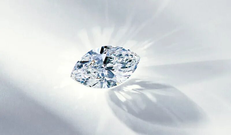 Alrosa diamonds exclusive. Алроса кулон. Амфиболит минерал. Бриллиант белый. Лед алроса.