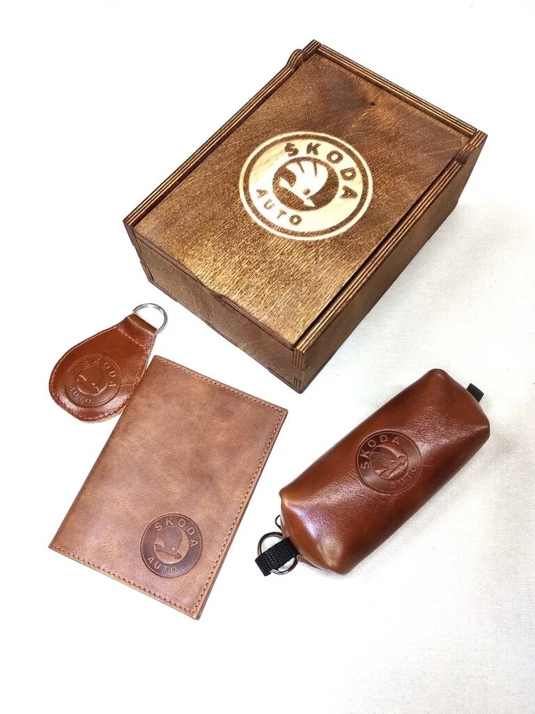 Старинная ключница. Забавные ключницы. Ключница сова из дерева. Набор ключница. Ключница "набор пирата" 15х21 см 5271258.