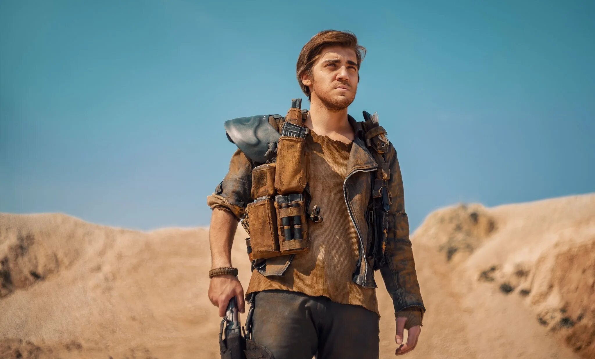 Макс 4 часа. Бензак макс. джесси рокатански. mad max бензак. макс рокатански.