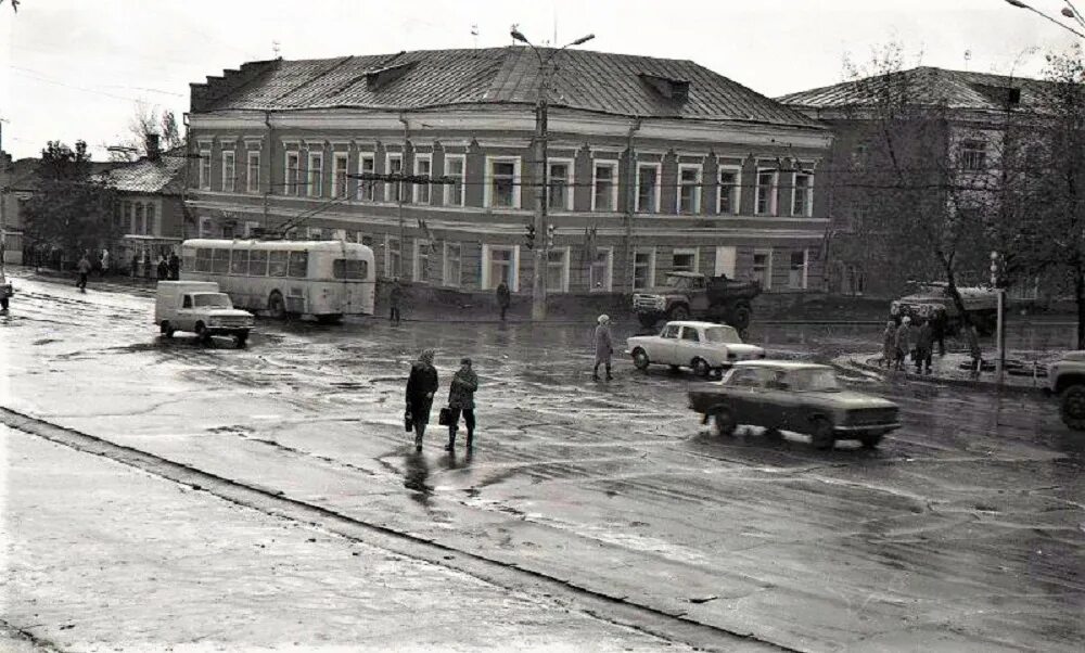 Максима Горького 69 Ижевск. Ленина Горького Ижевск перекресток. Старый Ижевск ул. Горького. Ижевск улица м. Горького. Улица горького 69