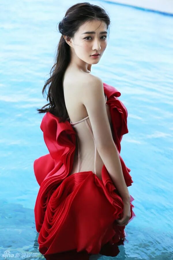 Джессика абруццезе. Бай лу. Бай лу (bai lu). Lessly lu. Lessly lu.