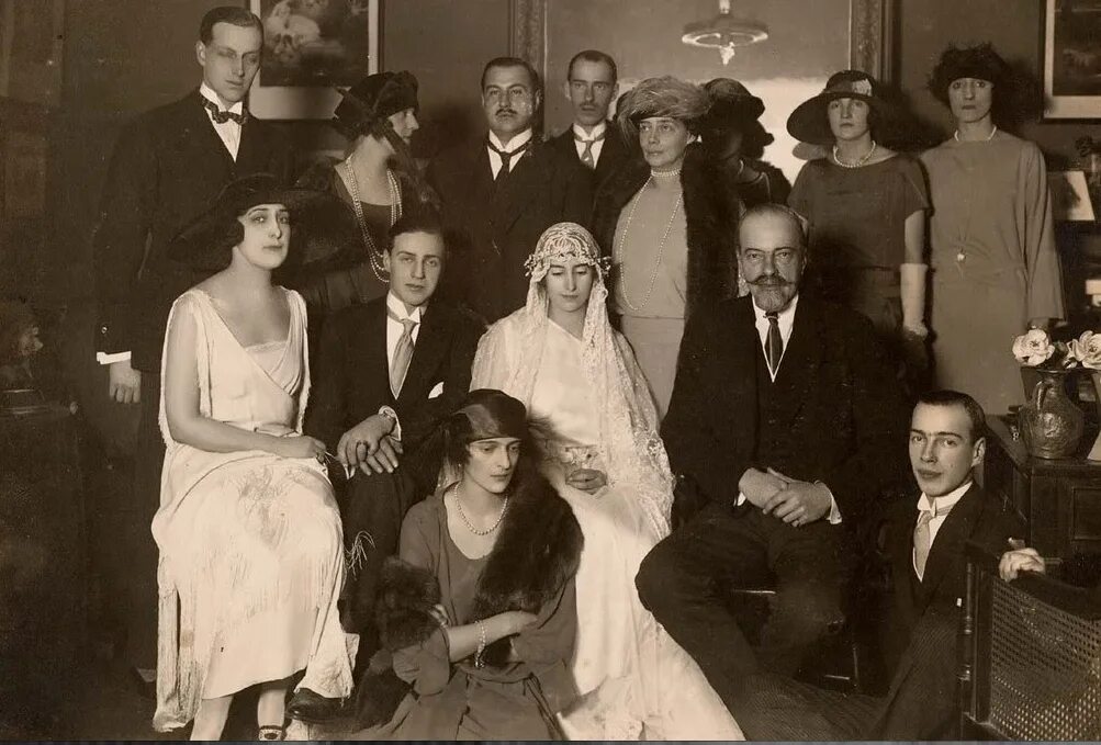 Великий князь александр михайлович и ксения александровна. Великий князь гавриил константинович романов. Потомки ксении александровны романовой. Князья в эмиграции. Князья в эмиграции.