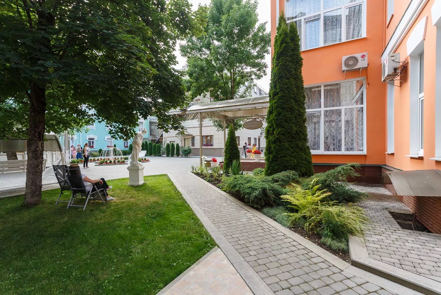 Красотель ессентуки ленина 16. Пансионат красотель ессентуки. Крас отель resort spa ессентуки. Пансионат красотель ессентуки. Красотель ессентуки.