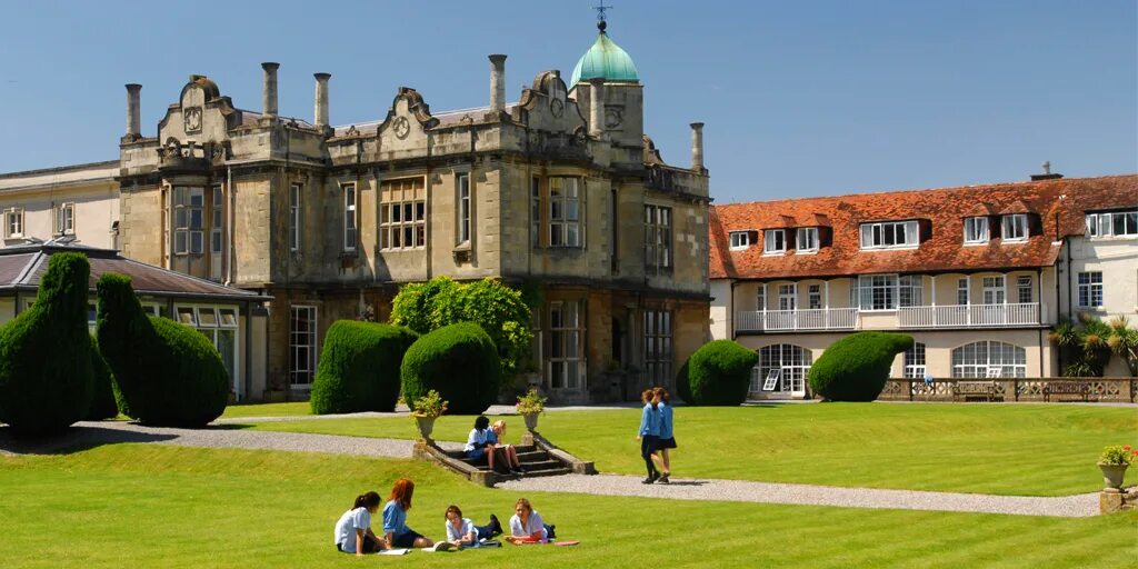 Школа Пансион в Англии. Школа в Англии Boarding School. Школы Пансионы в Великобритании. Бординг скул в Англии. Топ частных школ