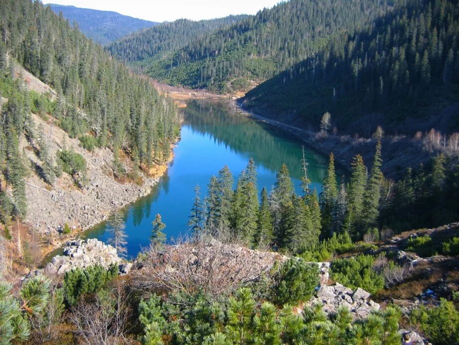 Богатства хабаровского края. Озеро Амут. Амут Хабаровский край. Озеро Амут Хабаровск. Чудеса Хабаровского озеро Амут.